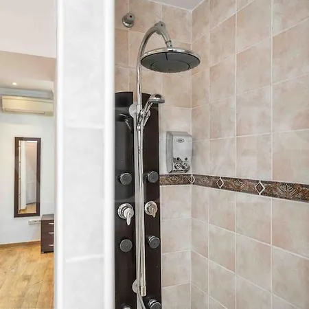 Charming With Private Patio By Rems * Málaga