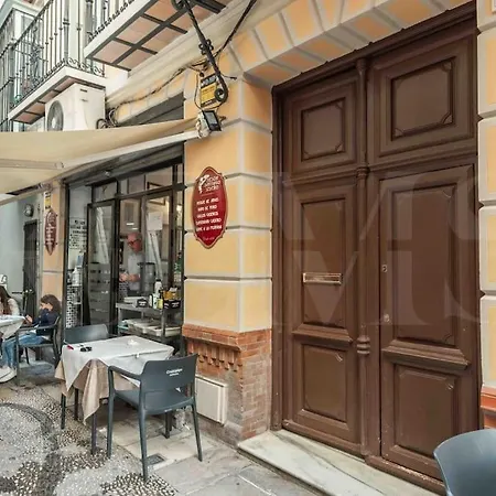 Charming With Private Patio By Rems アパート