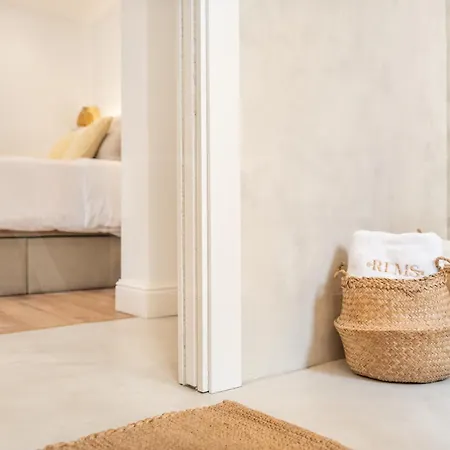 Charming With Private Patio By Rems Lägenhet Málaga