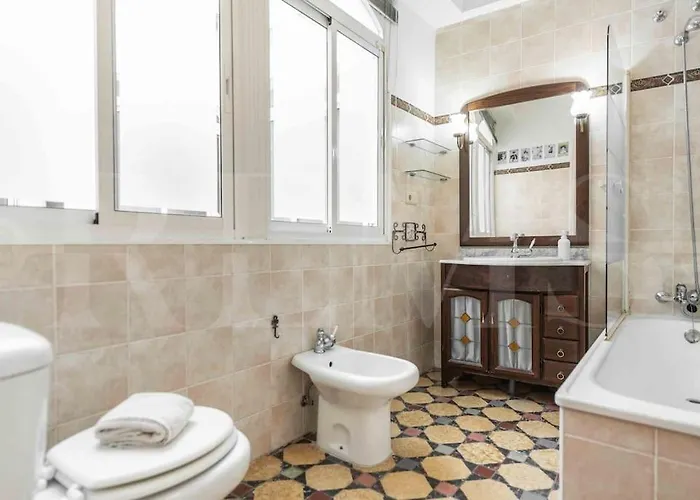 Charming With Private Patio By Rems