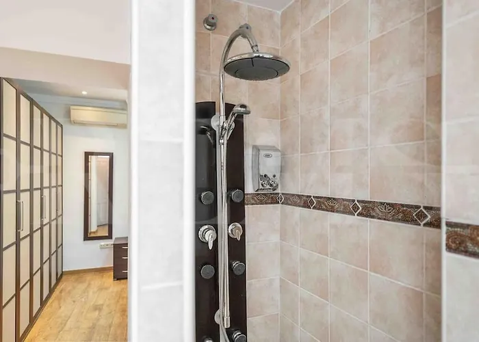 Charming With Private Patio By Rems * Málaga