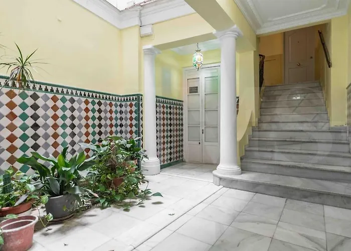 Daire Charming With Private Patio By Rems