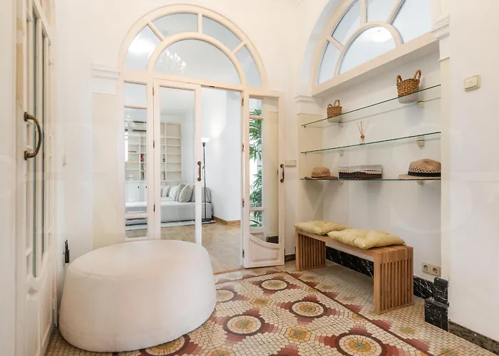 Charming With Private Patio By Rems