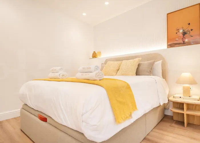 Daire Charming With Private Patio By Rems *